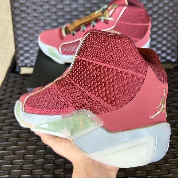 AIR JORDAN 38 YEAR OF THE DRAGON Size 13 - Picture 3 of 5